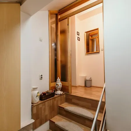Gostinjska kuća Skend 3*